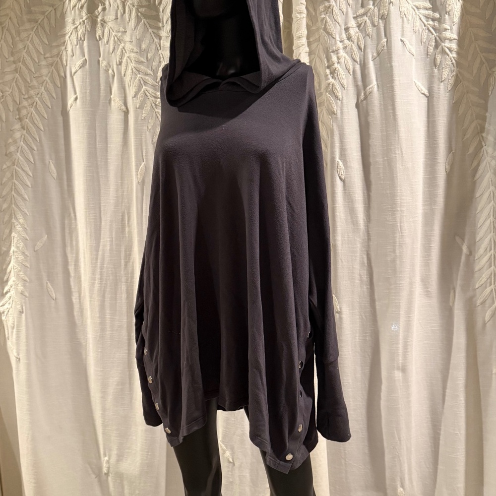 🖤 Michael Lauren Black Asymmetrical Hoodie w/ Button Detail – Size M